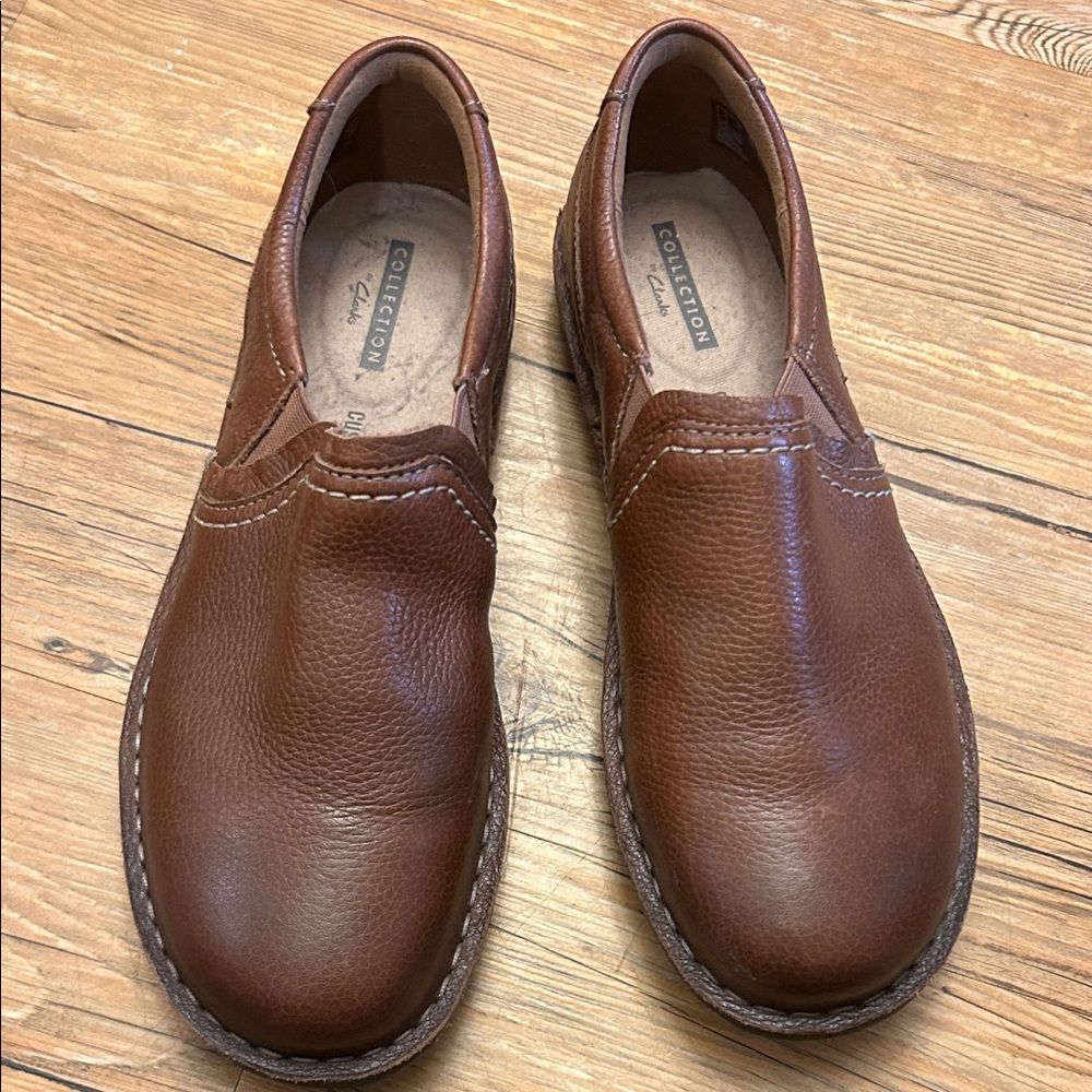 Clark’s Women’s Tan Leather Loafers Size 7.5
